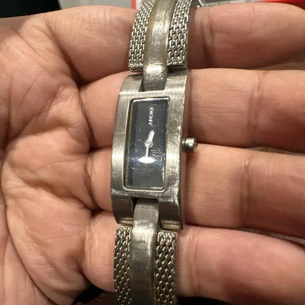 Runs DKNY Women's Silver Toned Bracelet Band Analog Watch Fits Small Wrist 4-5in
